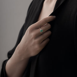 Anello Fabiani con smeraldo e diamanti - Fabiani Gioiellerie