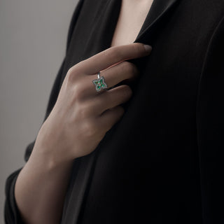Anello Fabiani con smeraldi 0,60ct e diamanti 0,21 ct - Fabiani Gioiellerie