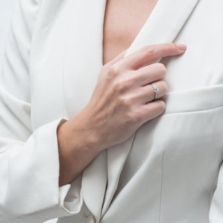 Anello Fabiani solitario con zirconi taglio brillante - Fabiani Gioiellerie