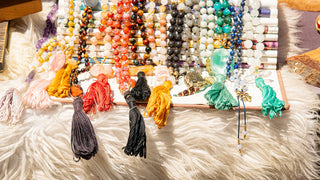 Il Significato dei Colori nei Gioielli Scopri il Tuo Stile