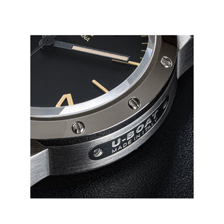 Orologio U-Boat Vintage Screws Bezel