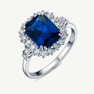 Anello Gemmarara con pietra blu taglio smeraldo