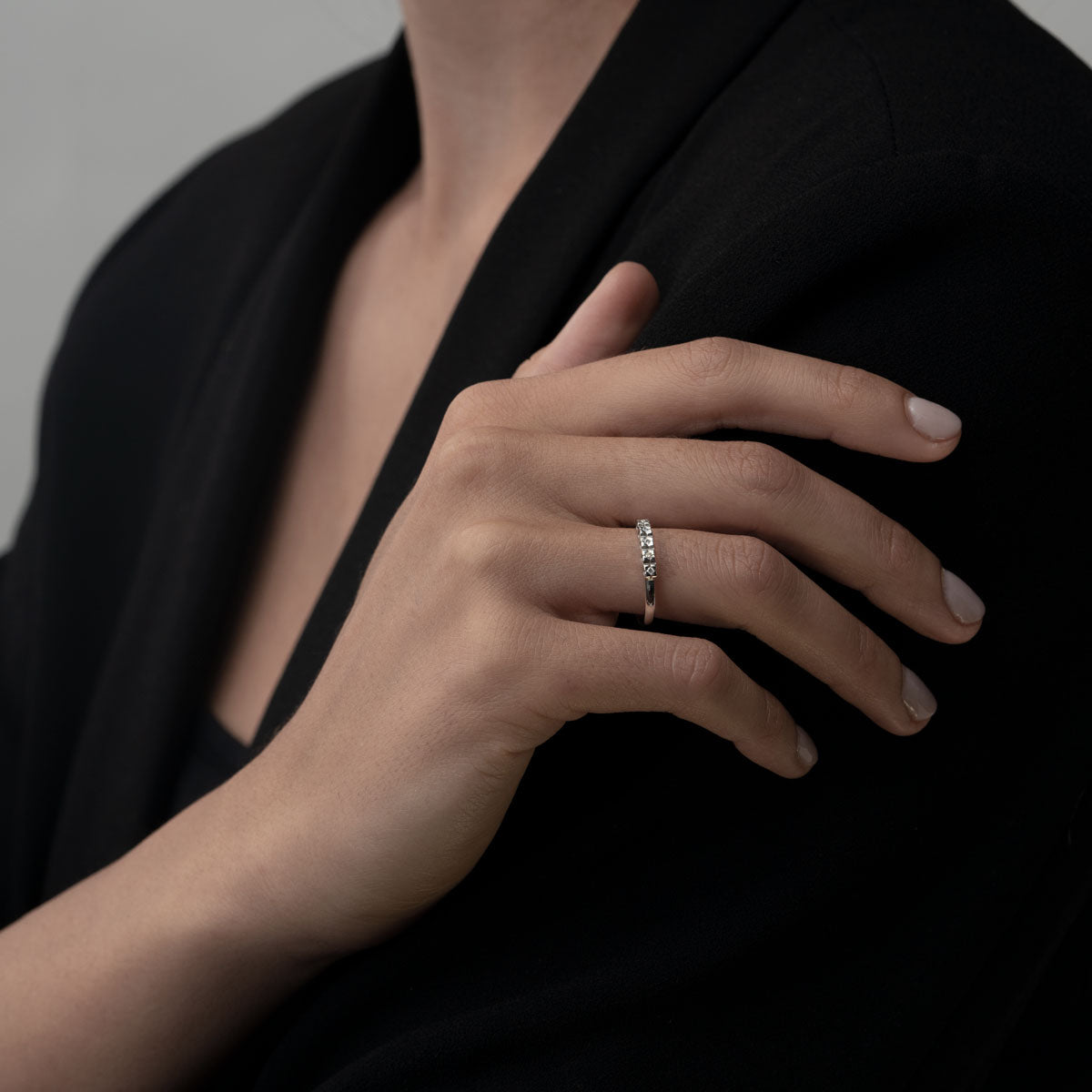 Fabiani Riviera ring with brilliant cut diamonds