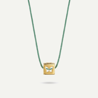 Collana Fabiani in oro 9kt con cubo e farfalla su cordino verde