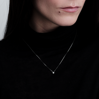 Collana Fabiani punto luce in oro bianco con diamante