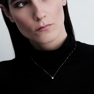 Collana Fabiani punto luce in oro bianco 18Kt con diamante taglio brillante